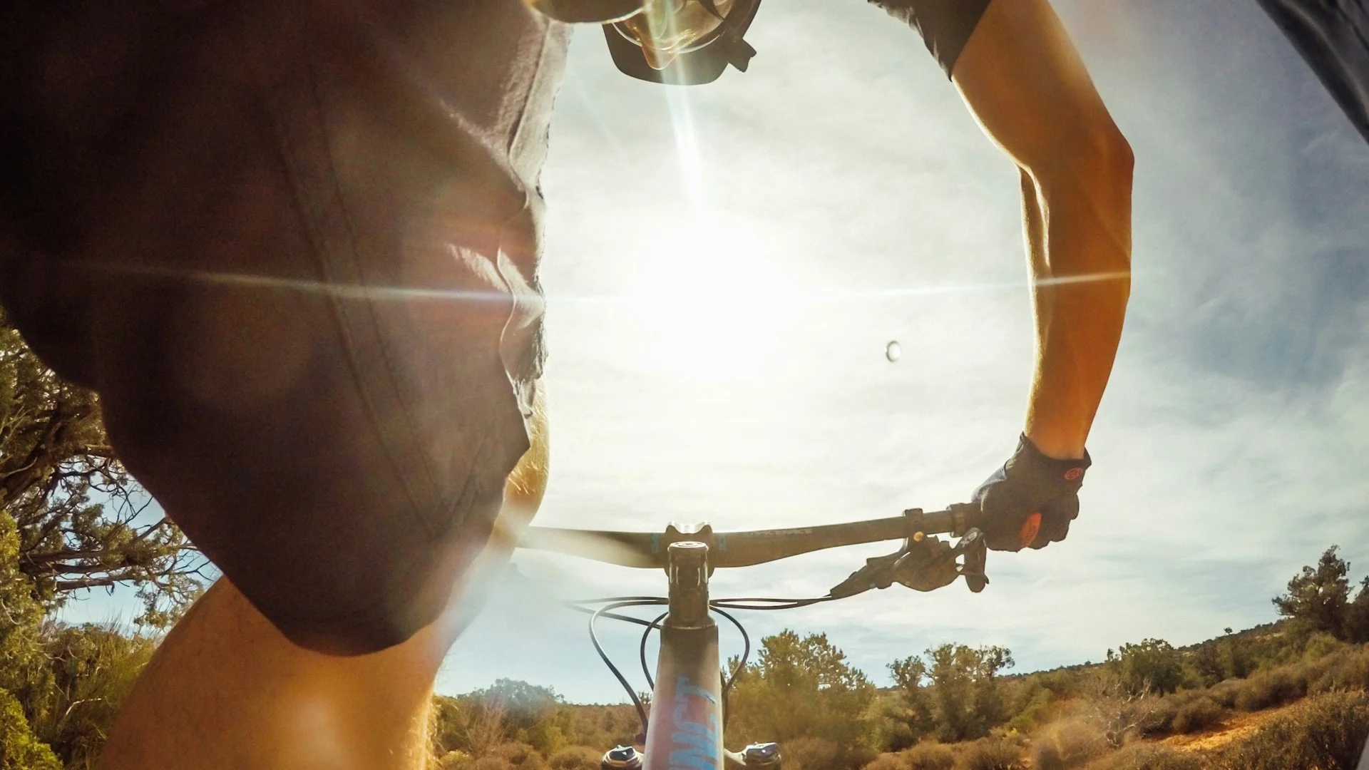 slider-background-biker-rotwildrx1000